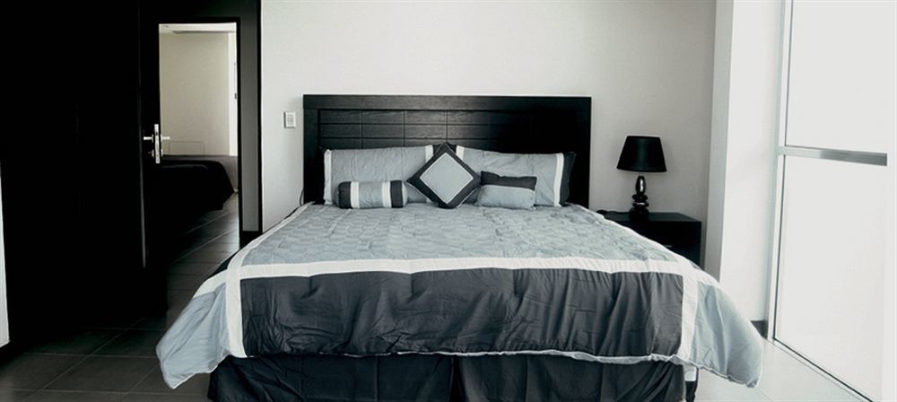 Condoplaza San Pedro Плая дел Кармен Екстериор снимка