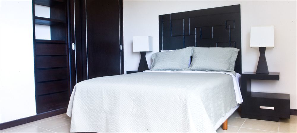 Condoplaza San Pedro Плая дел Кармен Екстериор снимка