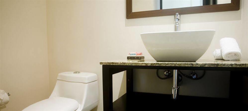 Condoplaza San Pedro Плая дел Кармен Екстериор снимка