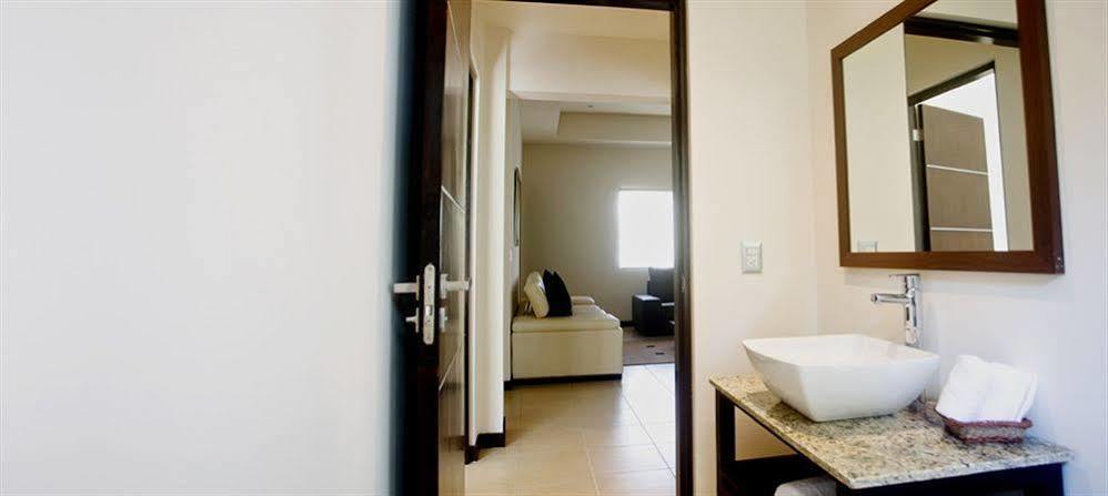 Condoplaza San Pedro Плая дел Кармен Екстериор снимка