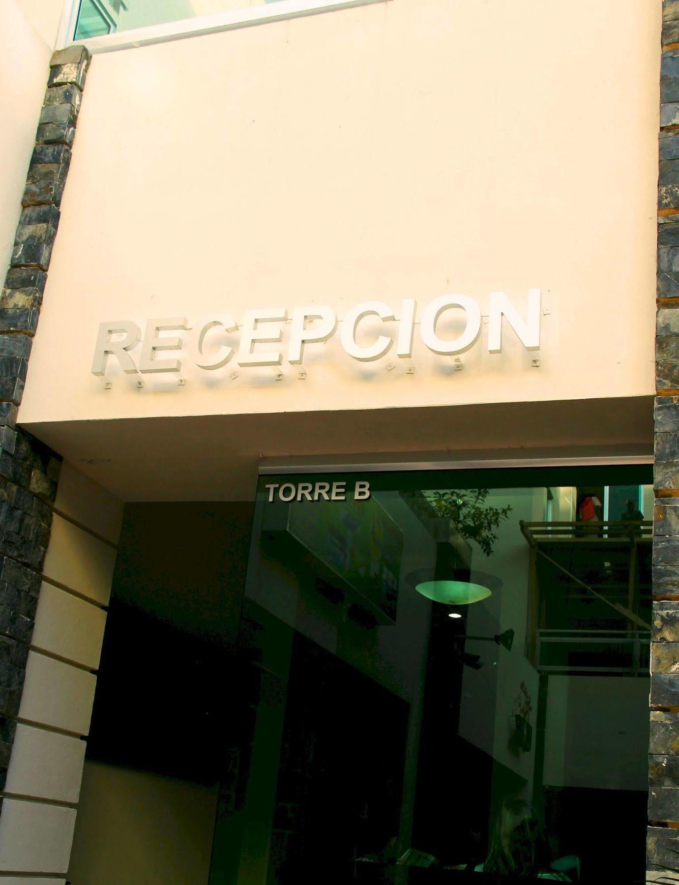 Condoplaza San Pedro Плая дел Кармен Екстериор снимка