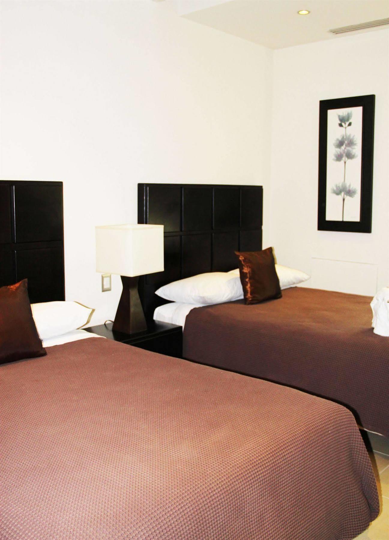 Condoplaza San Pedro Плая дел Кармен Екстериор снимка