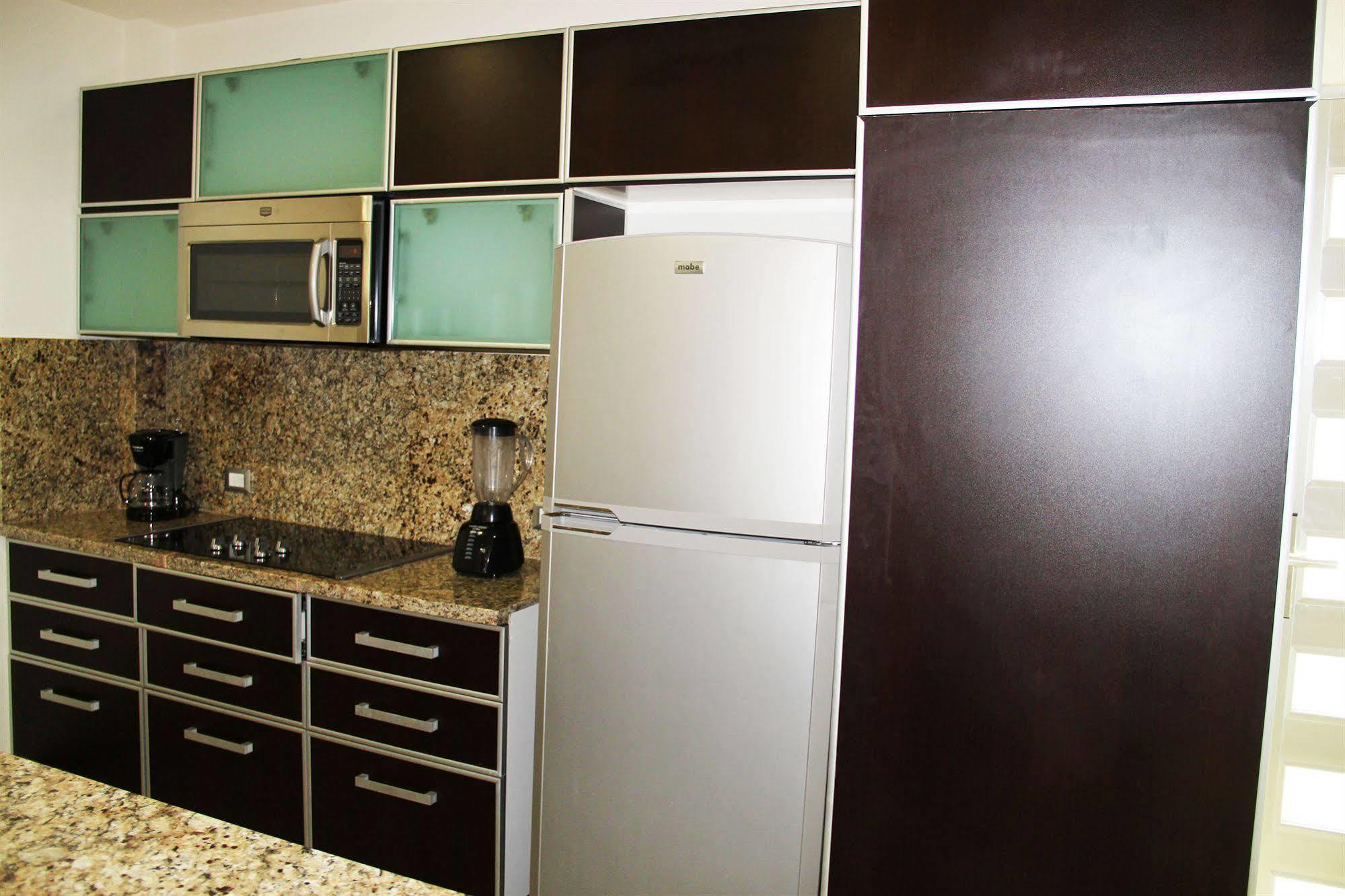 Condoplaza San Pedro Плая дел Кармен Екстериор снимка