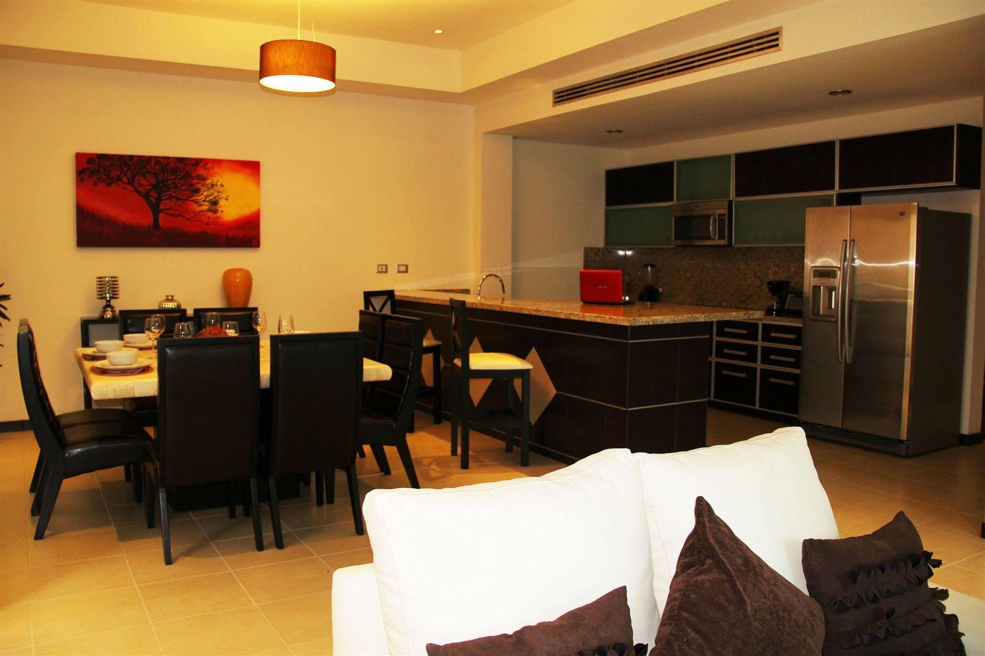 Condoplaza San Pedro Плая дел Кармен Екстериор снимка